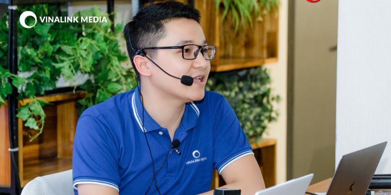 Anh Tuấn Vũ - người đứng lớp các khóa học Google Ads, AI & ChatGPT tại Vinalink Academy